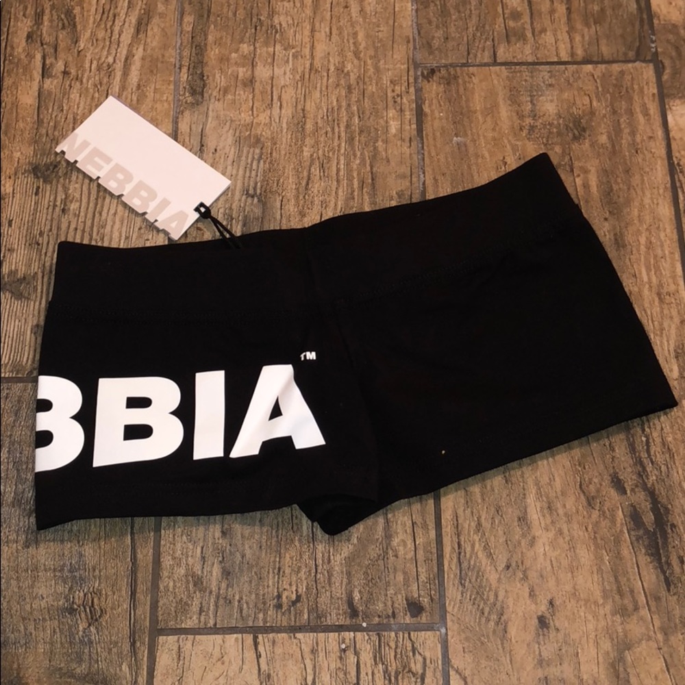 Nebbia shorts
